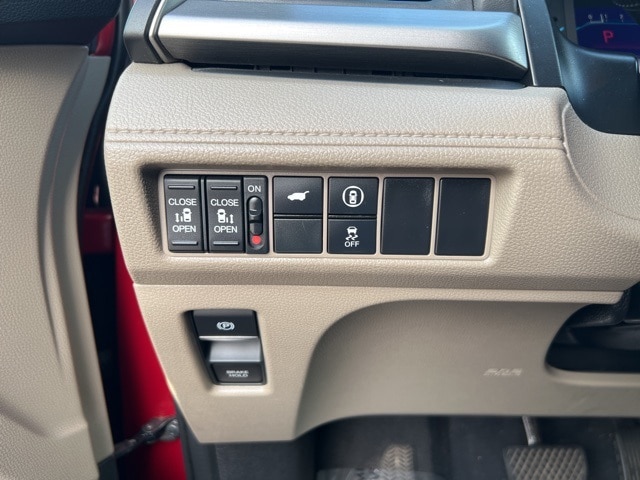 used 2022 Honda Odyssey car, priced at $28,555