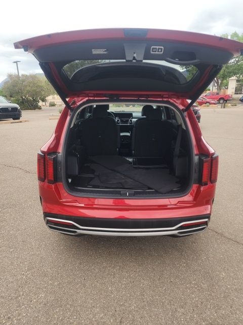 used 2023 Kia Sorento Hybrid car, priced at $29,959