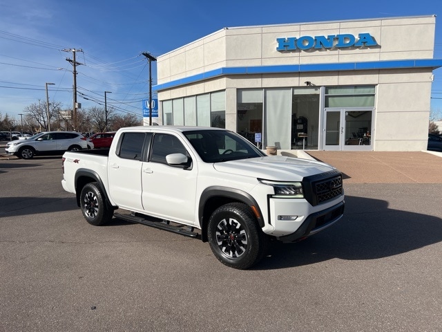 2022 Nissan Frontier PRO-4X's photo