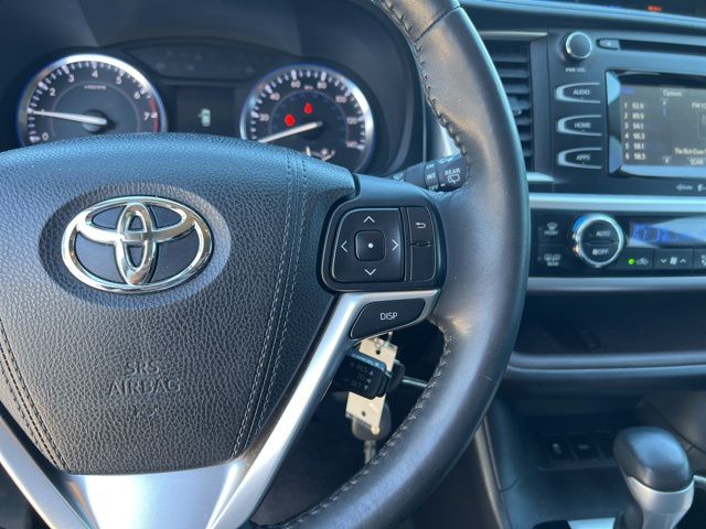 used 2015 Toyota Highlander car, priced at $23,888