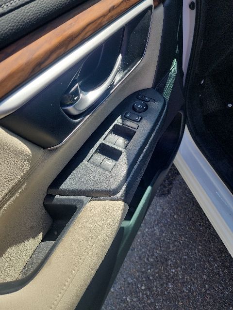 used 2022 Honda CR-V car, priced at $27,777