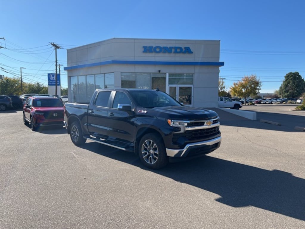Used 2023 Chevrolet Silverado 1500 LT w/1LT Truck Crew Cab