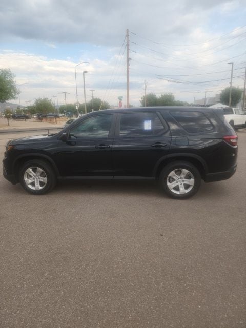 2023 Honda Pilot LX - Photo 10