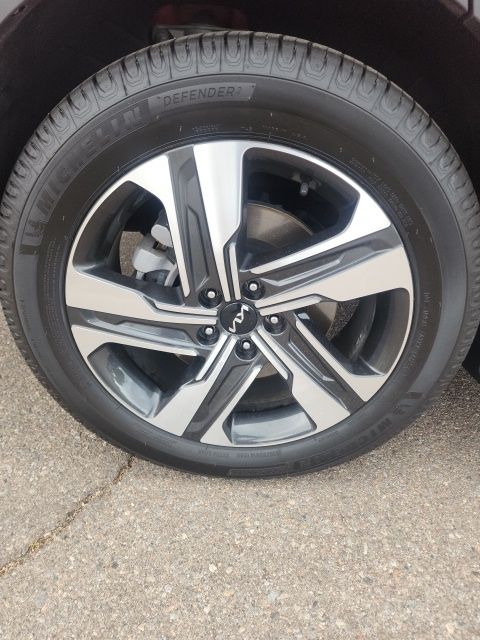 used 2023 Kia Sorento Hybrid car, priced at $29,959