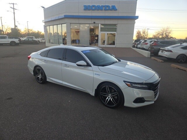 2022 Honda Accord Hybrid Touring photo 2