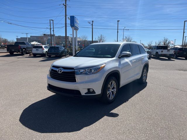 used 2015 Toyota Highlander car, priced at $23,888