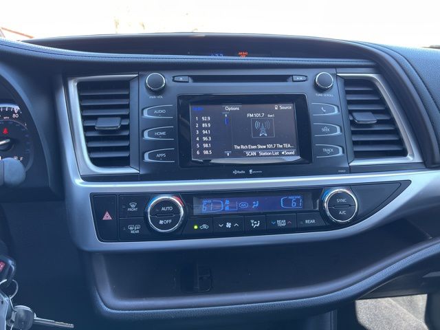 used 2015 Toyota Highlander car, priced at $23,888