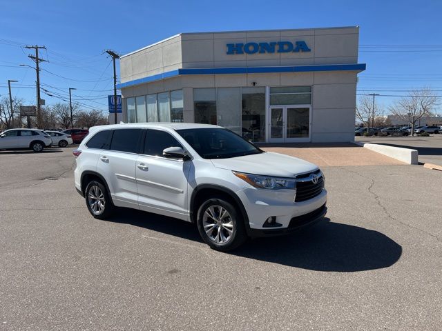 used 2015 Toyota Highlander car, priced at $23,888