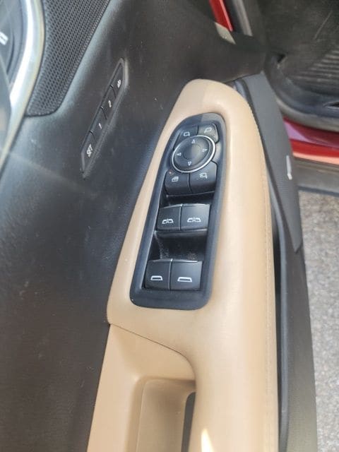 used 2018 Cadillac XT5 car, priced at $20,275