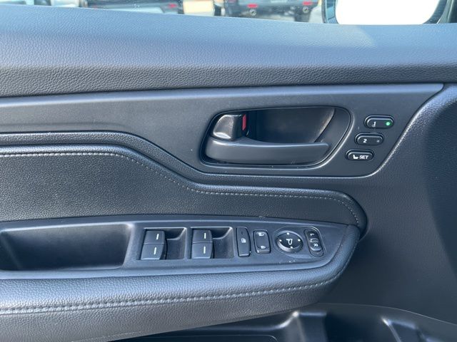 used 2024 Honda Odyssey car, priced at $35,959