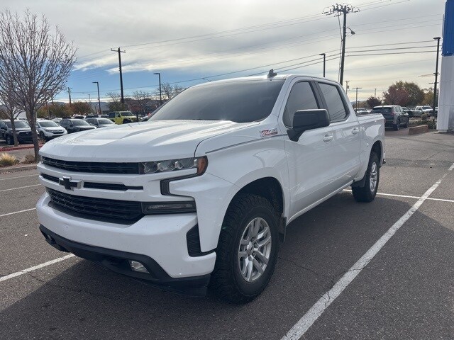 2019 Chevrolet Silverado 1500 RST photo 2
