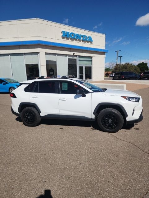 2020 Toyota RAV4 LE