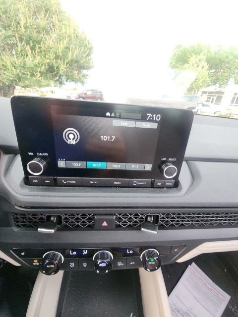 2025 Honda Accord SE - Photo 37