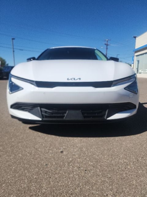 Used 2025 Kia EV6 Light L/R with VIN 5XYC34JA2SG008391 for sale in Albuquerque, NM