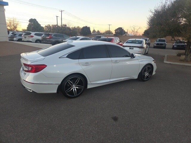 2022 Honda Accord Hybrid Touring photo 4