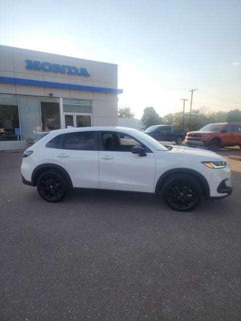 2025 Honda HR-V Sport - Photo 4