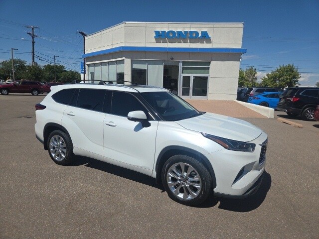 2023 Toyota Highlander Limited photo 3