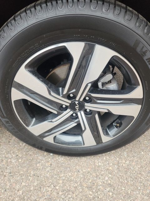 used 2023 Kia Sorento Hybrid car, priced at $29,959