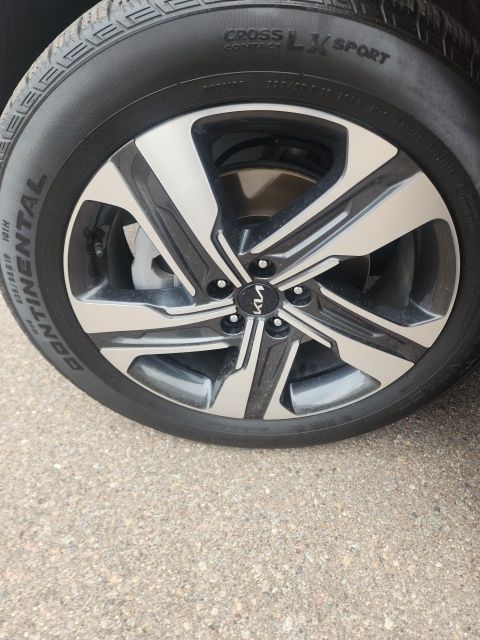 used 2023 Kia Sorento Hybrid car, priced at $29,959