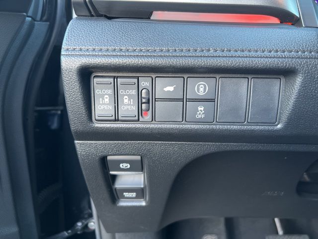 used 2024 Honda Odyssey car, priced at $35,959