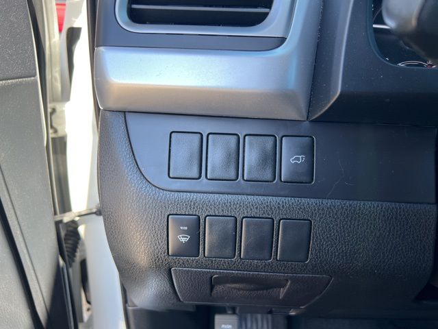 used 2015 Toyota Highlander car, priced at $23,888