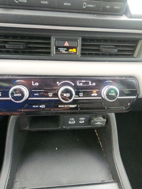 2023 Honda Pilot LX - Photo 31
