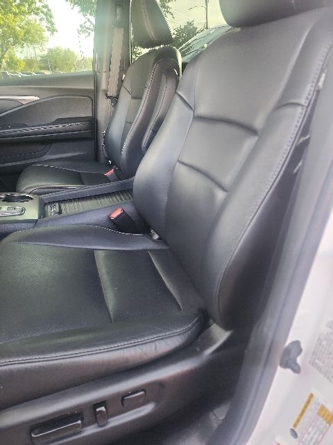 used 2023 Honda Passport car, priced at $31,777