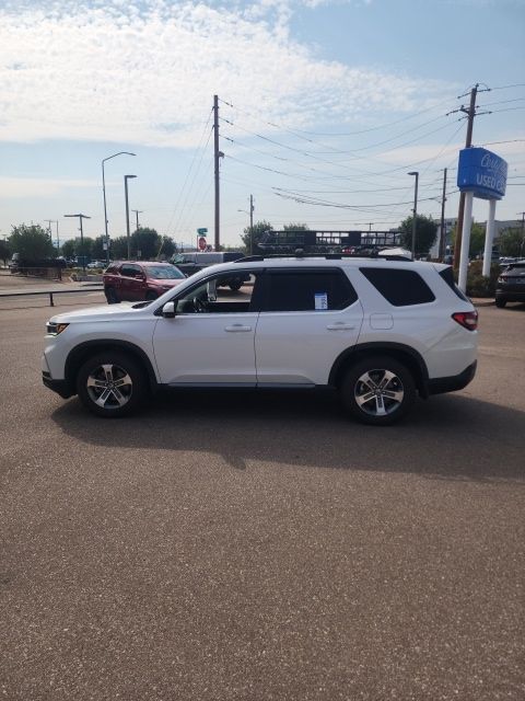 2023 Honda Pilot EX-L - Photo 11