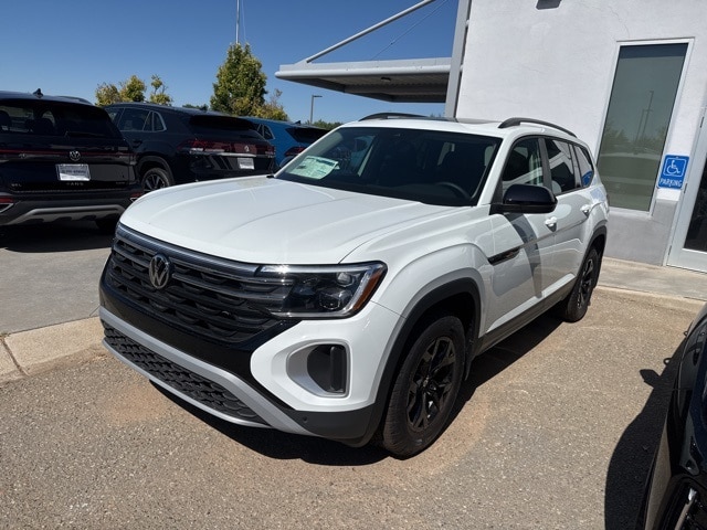 2025 Volkswagen Atlas 2.0T Peak Edition