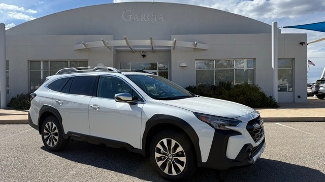 2025 Subaru Outback Touring's photo