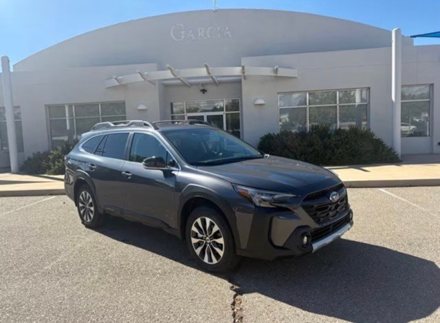 2025 Subaru Outback Limited's photo