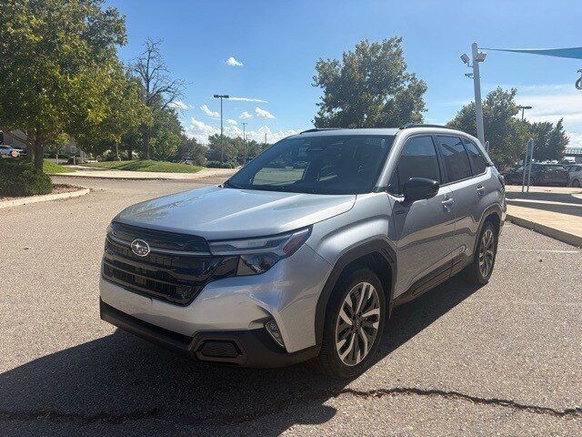 2025 Subaru Forester Touring photo 2