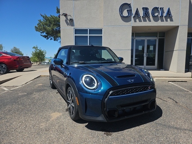 2022 MINI Convertible S's photo