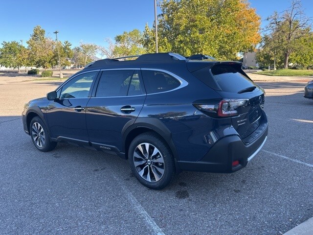 2025 Subaru Outback Touring XT photo 2