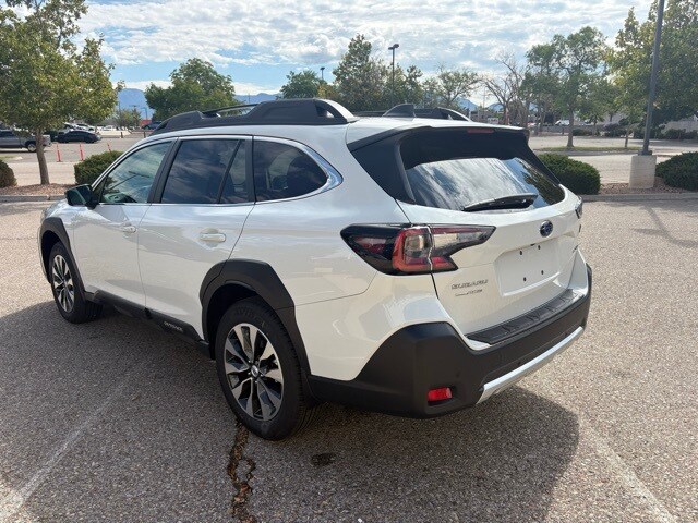 2025 Subaru Outback Limited photo 2
