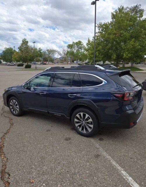 2025 Subaru Outback Touring XT photo 2