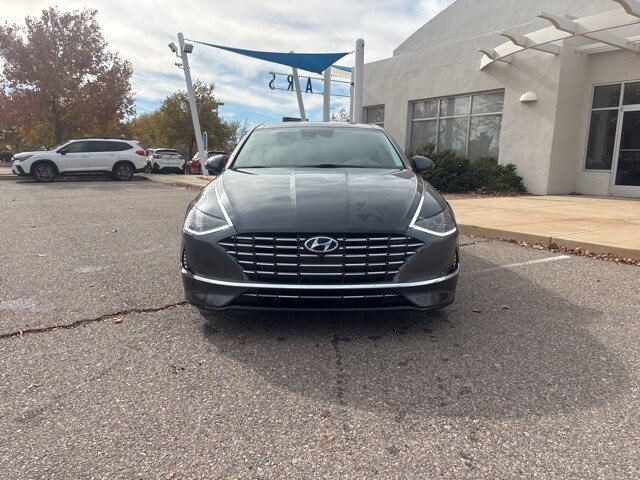 2023 Hyundai Sonata Hybrid Limited photo 2