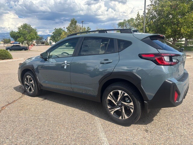 2025 Subaru Crosstrek Premium photo 2