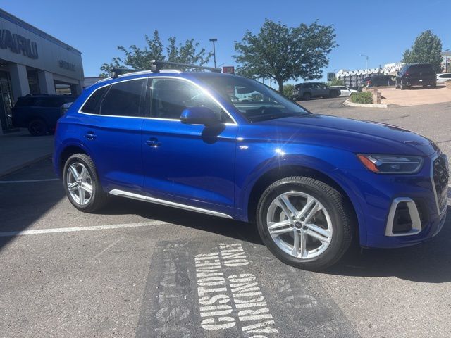 2021 Audi Q5 55 e Premium Plus's photo
