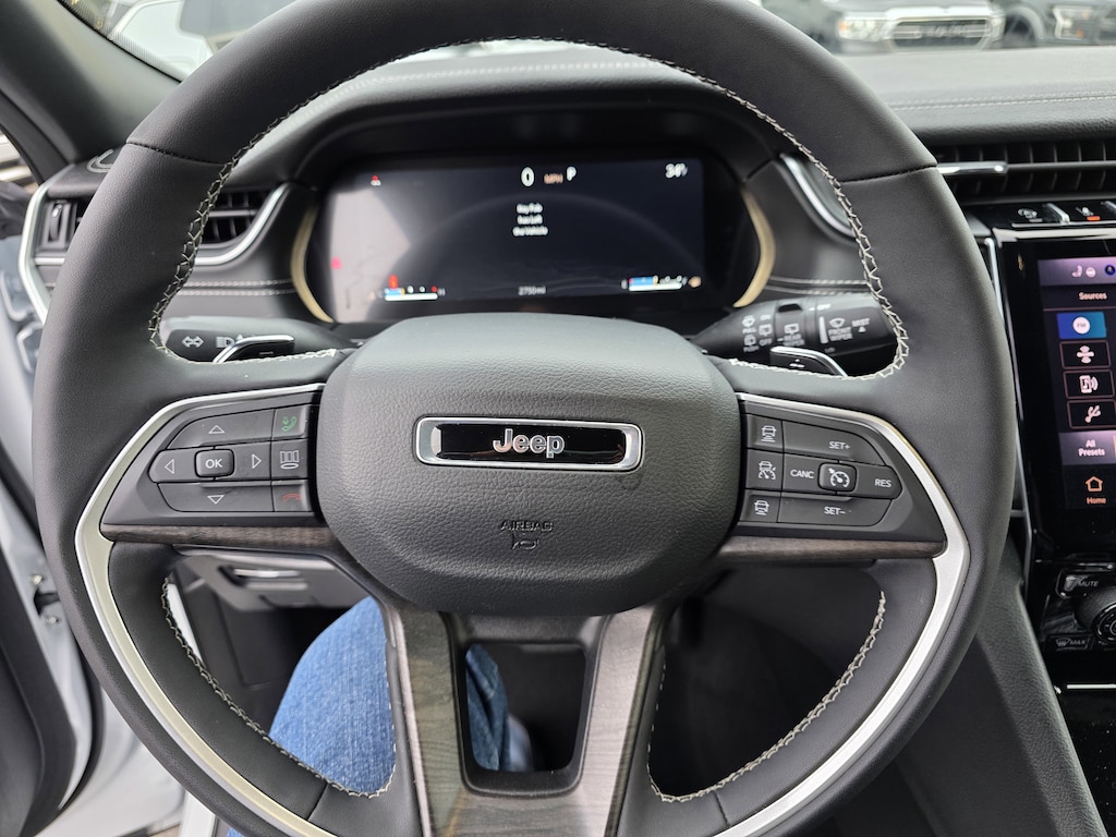 Used 2025 Jeep Grand Cherokee L Limited Limited 4x4