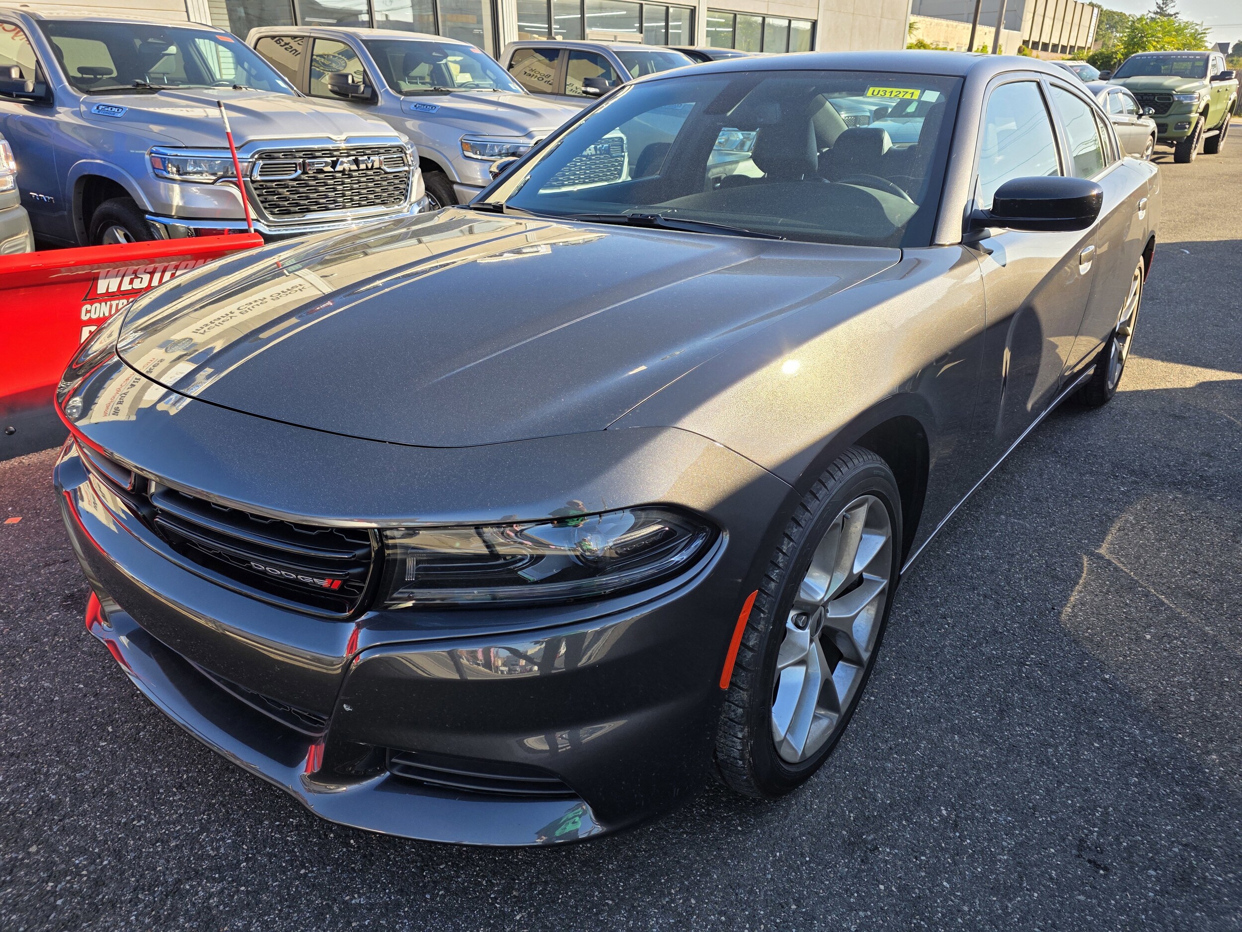 2023 Dodge Charger SXT photo 2