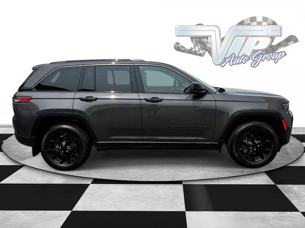 Used 2026 Jeep Grand Cherokee Laredo Altitude Laredo Altitude 4x4