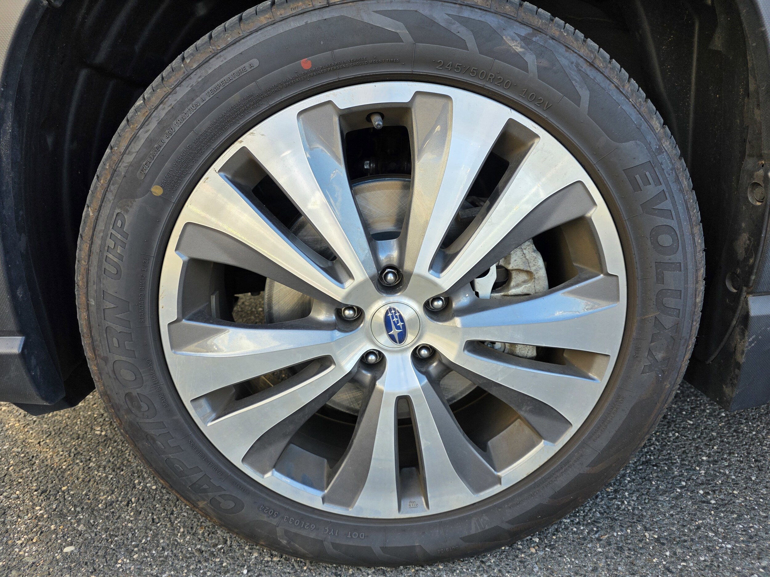 2022 Subaru Ascent Touring photo 3