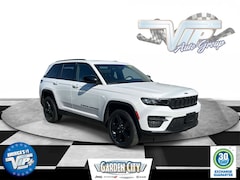 Used 2023 Jeep Grand Cherokee Altitude Altitude 4x4 for sale in Long Island