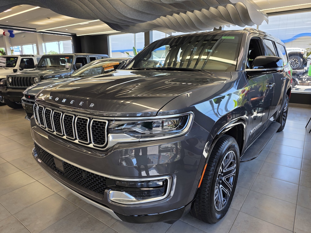 New 2025 Jeep Wagoneer L L SERIES II 4X4 Sport Utility