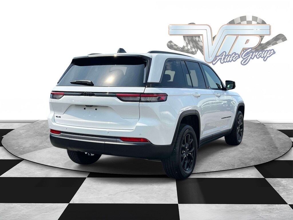 Used 2026 Jeep Grand Cherokee Laredo Altitude Laredo Altitude 4x4