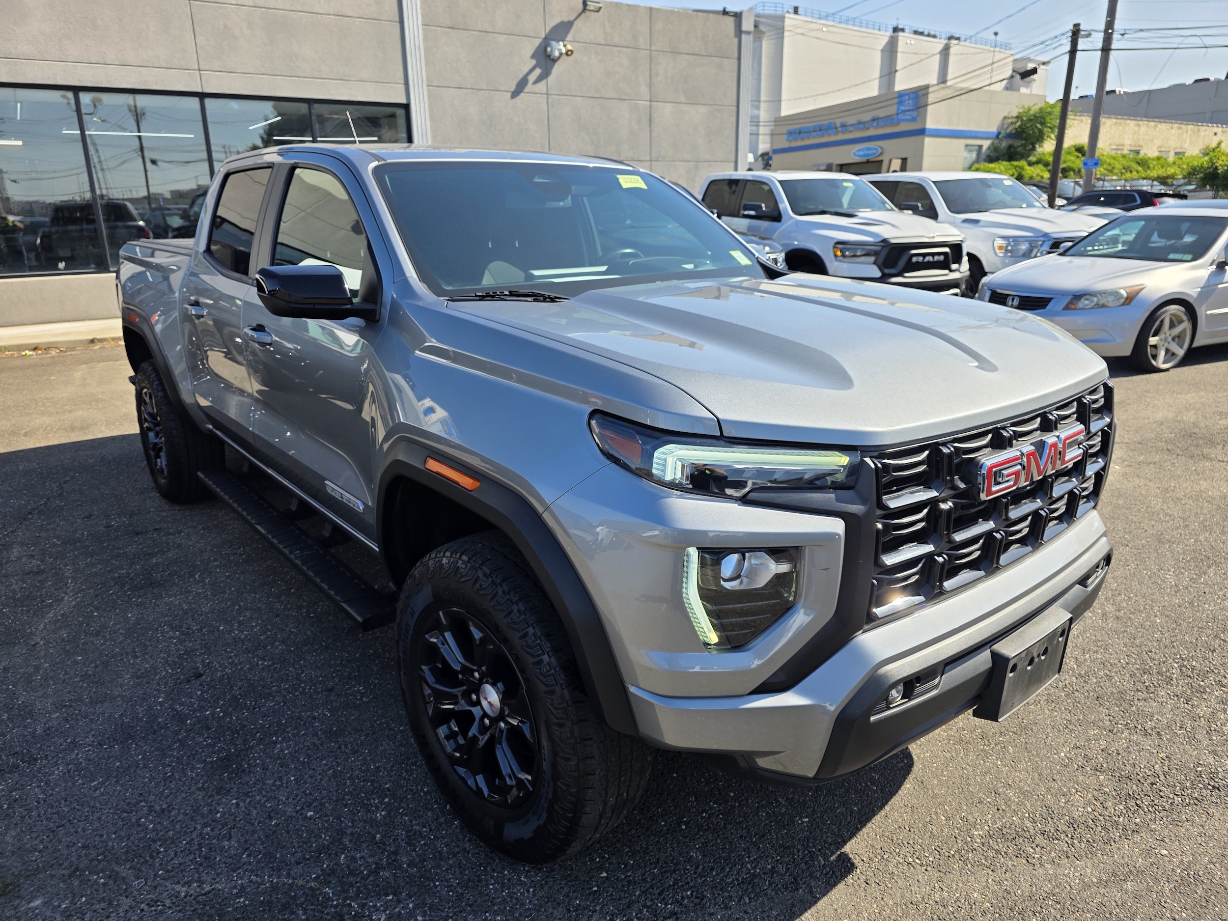 2023 GMC Canyon 4WD Elevation Crew Cab Short Box's photo