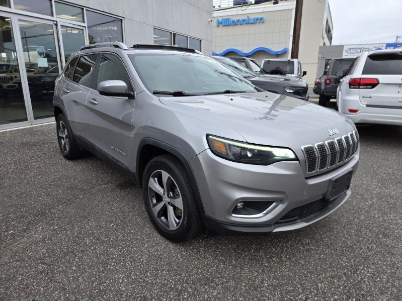 Used 2019 Jeep Cherokee Limited with VIN 1C4PJMDX1KD430917 for sale in Hempstead, NY