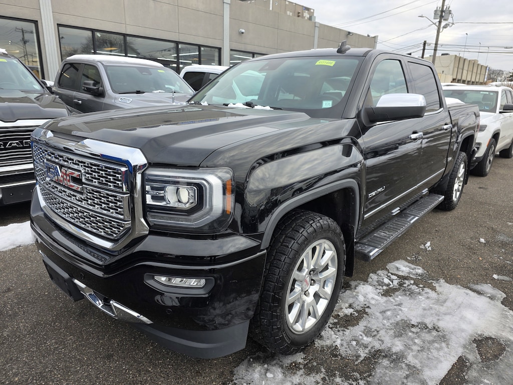 Used 2018 GMC Sierra 1500 Denali 4WD Crew Cab 143.5 Denali