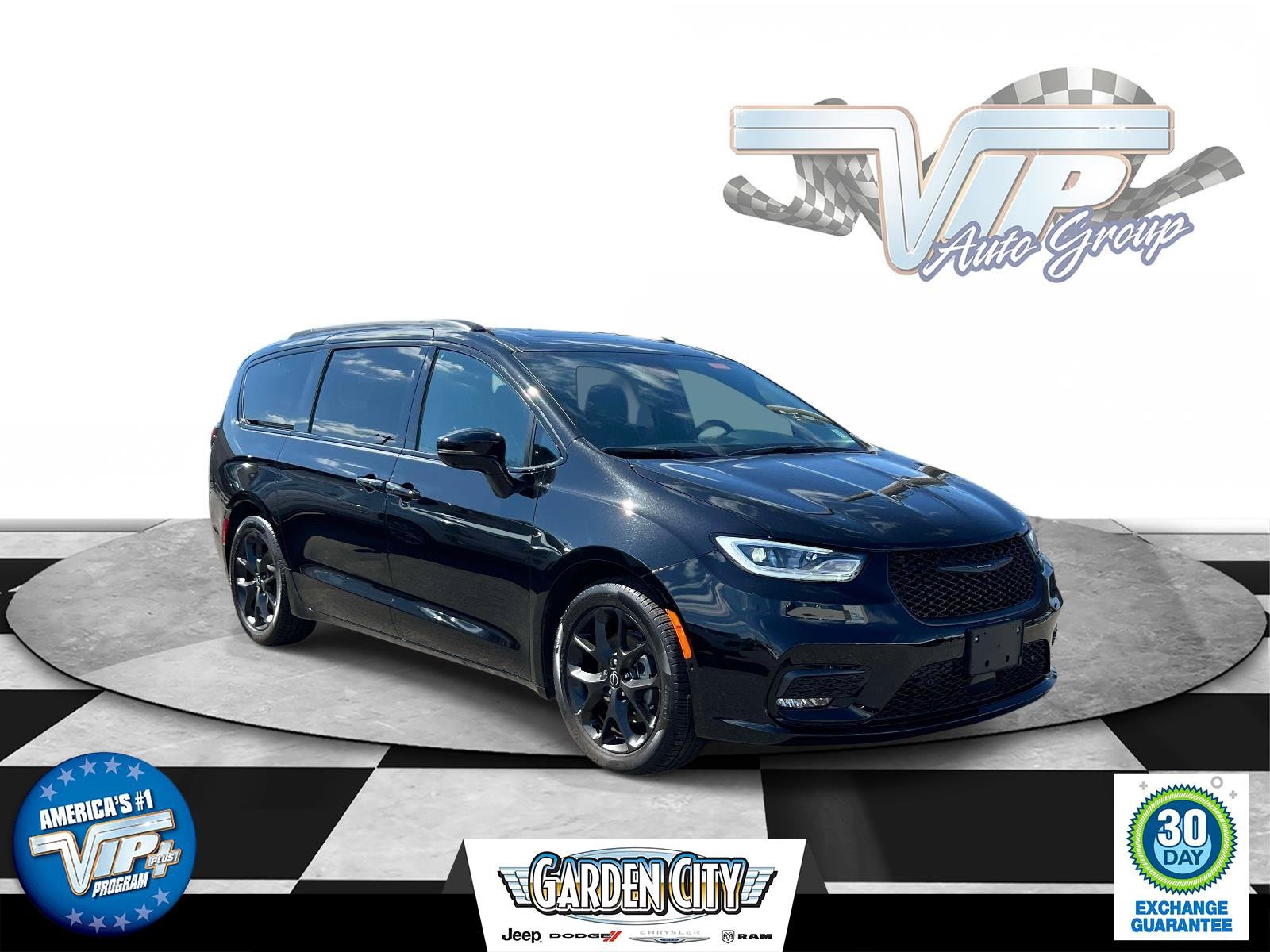 2026 Chrysler Pacifica Limited's photo